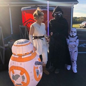 Meet your Posher, Elizabeth